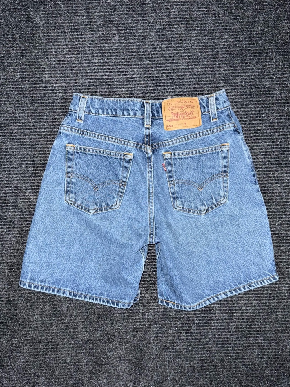 Vintage Levi's 550 Relaxed Fit Denim Shorts Women’s 7 / 26 USA Made Cotton Jorts